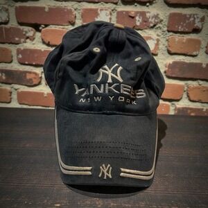 Vintage MLB New York Yankees Adjustable Strapback Distressed Blue Ball Cap Hat